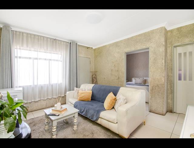 2 BEDROOM APARTMENT FOR SALE IN FLEURHOF